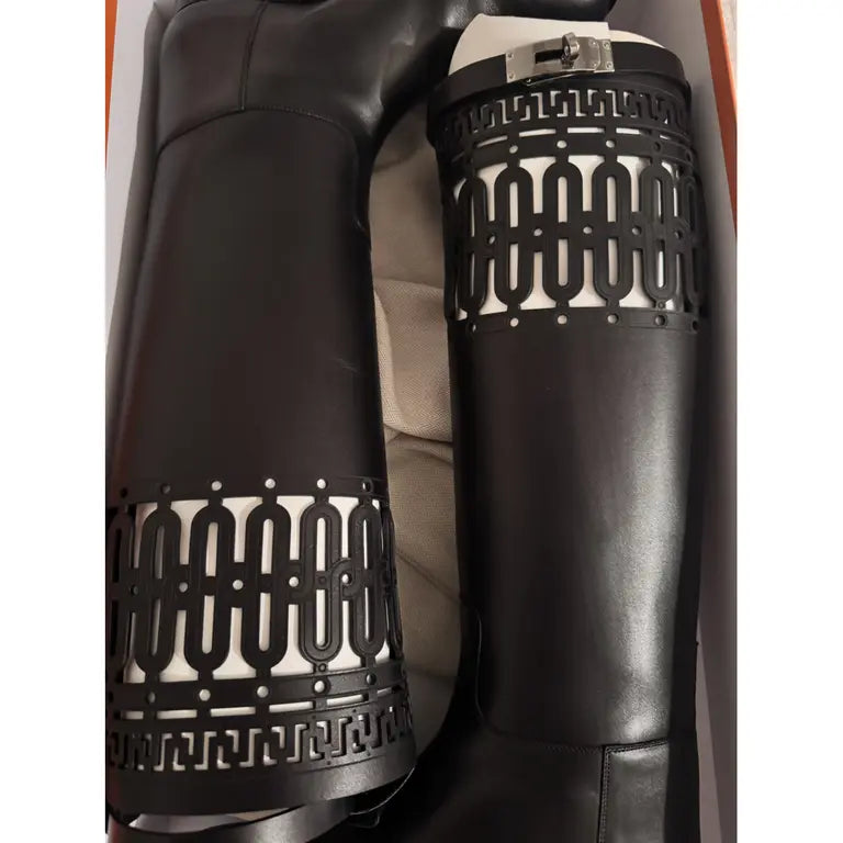 Jumping leather riding boots