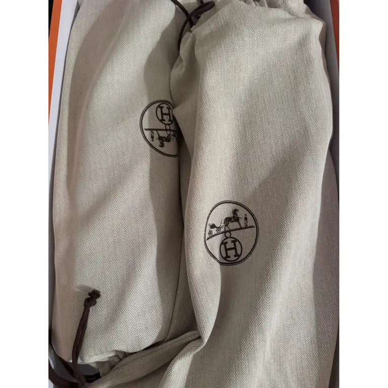 Jumping leather riding boots